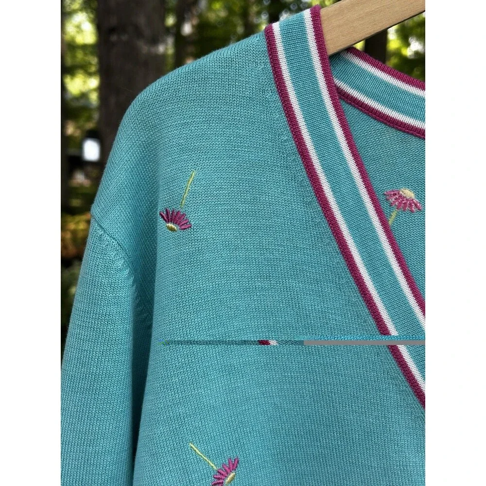 Quacker Factory Cardigan Sweater Size 1x Daisy Floral Embroidery Blue Pink Silk